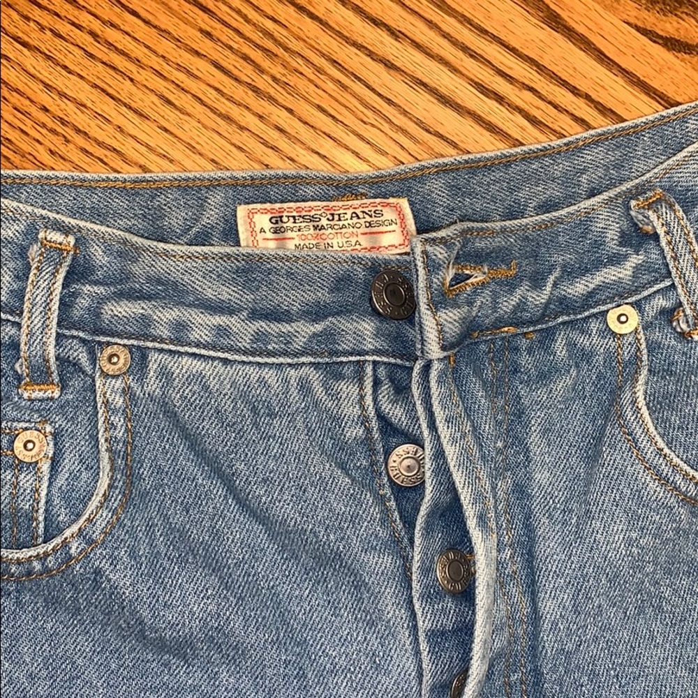 ⁉️PERFECT pair of GUESS high rise shorts!!⁉️